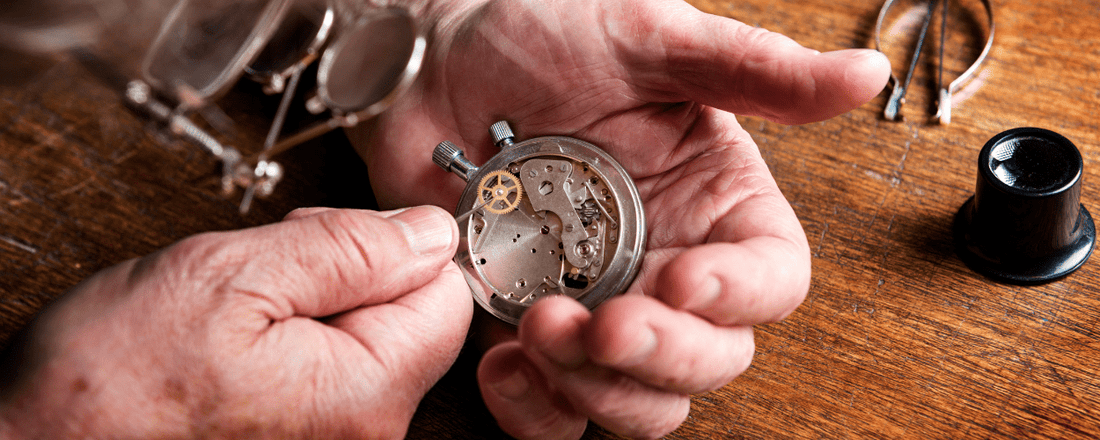 Comment bien entretenir une montre en bois Daintree