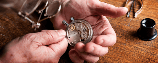 Comment bien entretenir une montre en bois Daintree