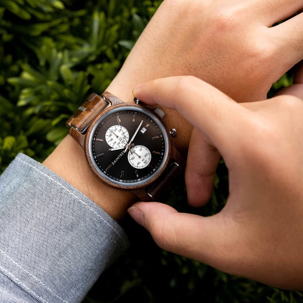 Daintree Yasur - Montre Homme en bois de Noyer Mouvement à Quartz Noir